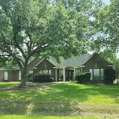 615 Meadowlark Ln, Winnie, TX 77665