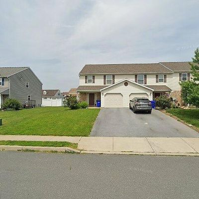 631 Sunflower St, New Holland, PA 17557