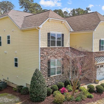 5421 Downton Grove Ct, Fuquay Varina, NC 27526