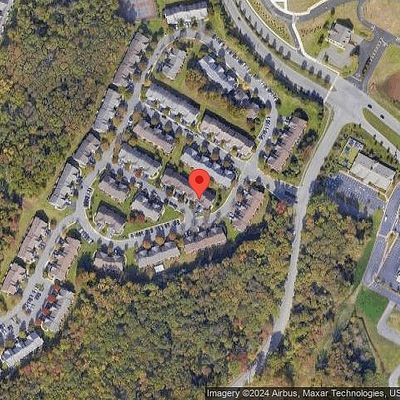 55 Heatherwood Dr, North Brunswick, NJ 08902