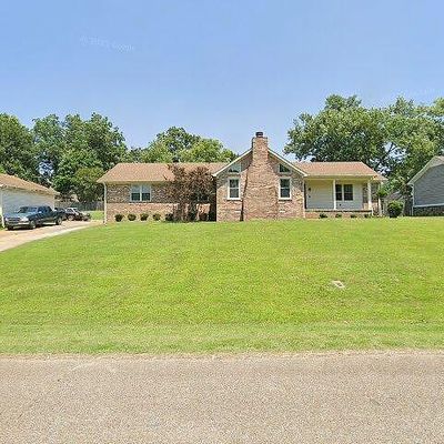 58 Glenwood Dr, Jackson, TN 38305