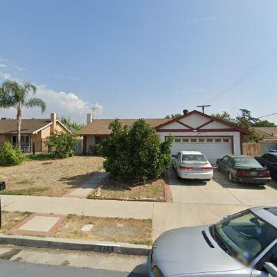 7740 Ampere Ave, North Hollywood, CA 91605