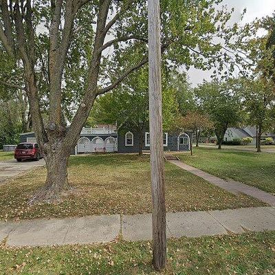 820 S Hamilton St, Sullivan, IL 61951