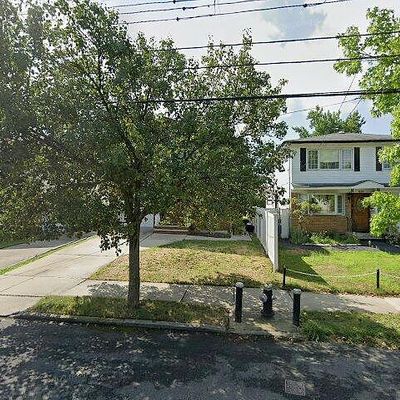 688 Leverett Ave, Staten Island, NY 10312