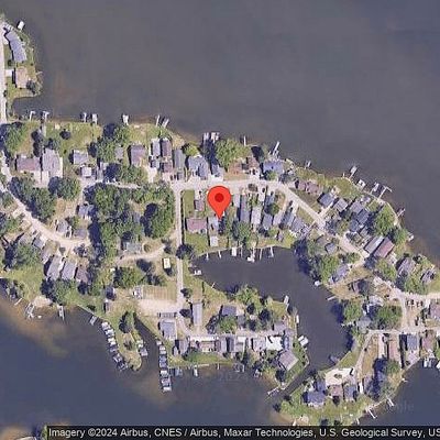 8975 Tackles Dr, White Lake, MI 48386