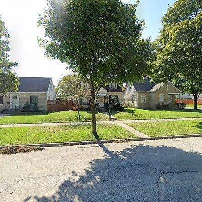 907 E Morgan Ave, Milwaukee, WI 53207