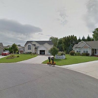 10356 Jill Lynn Dr, Zeeland, MI 49464