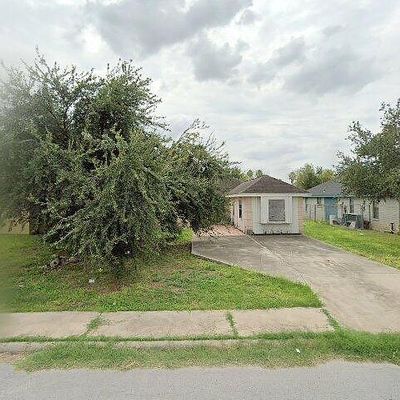 1105 E Camelia Ave, Hidalgo, TX 78557