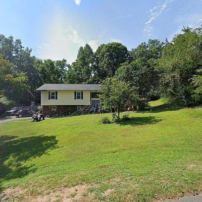 111 Meadow Ln, Clinton, TN 37716