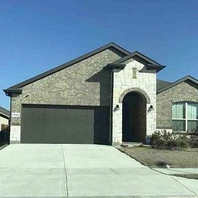 1125 Gillespie Dr, Justin, TX 76247