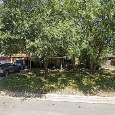 1311 Monte Vista Dr, Lockhart, TX 78644