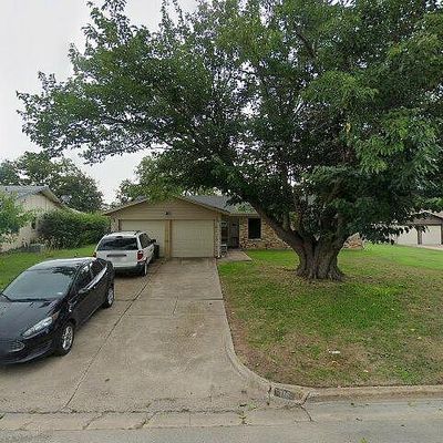 116 Southway Dr, Fort Worth, TX 76140