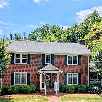 147 Beechtree Cir, Mount Airy, NC 27030