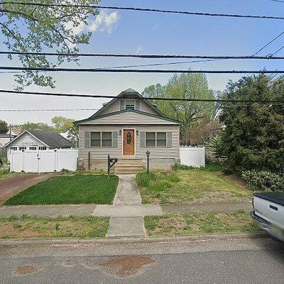 15 E Charles St, Palmyra, NJ 08065