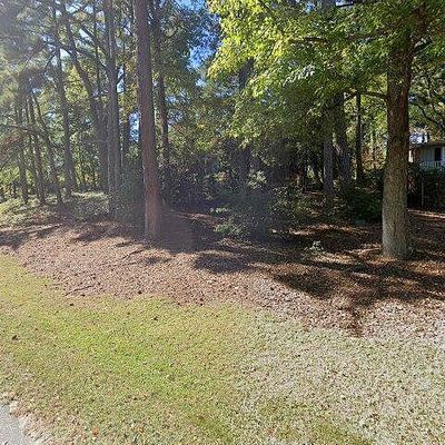 200 Huckleberry Dr, Cheraw, SC 29520