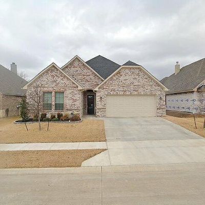 205 Windy Glen Dr, Decatur, TX 76234