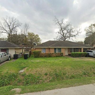 205 W Rittenhouse St, Houston, TX 77076