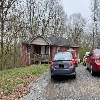 212 Woodlawn Dr, Dickson, TN 37055