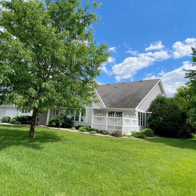 2144 Rolling Green Ln, North Mankato, MN 56003