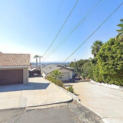 1811 Laurel Rd, Oceanside, CA 92054