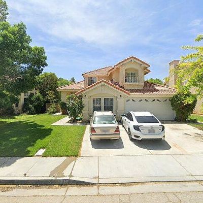 1818 Mesa Dr, Lancaster, CA 93535