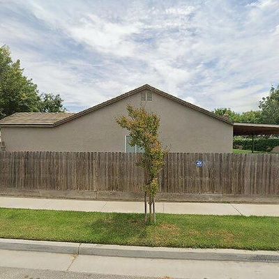 1863 Silverlake Pl, Tulare, CA 93274