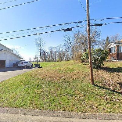 2420 Inglewood Dr, White Oak, PA 15131