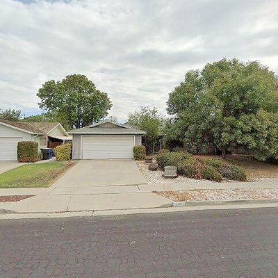 2255 Carter Way, Hanford, CA 93230