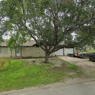 316 Hearn Ave, Agua Dulce, TX 78330