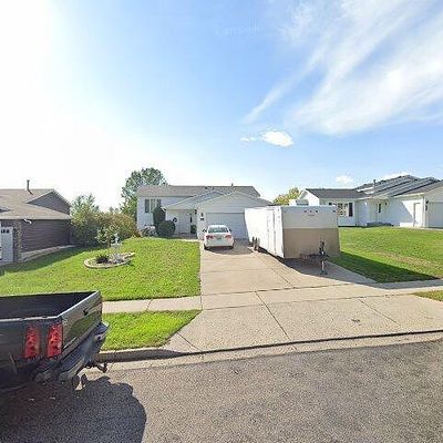 3024 Stonewall Dr, Bismarck, ND 58503