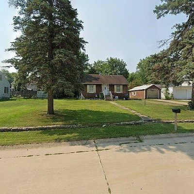 304 6 Th St, Charles City, IA 50616