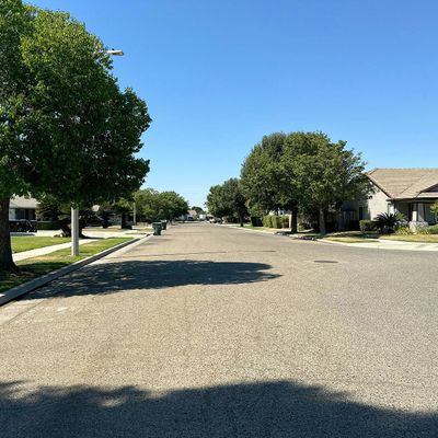 3811 S Bollinger St, Visalia, CA 93277