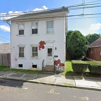 50 E Depot St, Hellertown, PA 18055