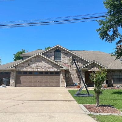 4720 Martha Ln, Groves, TX 77619