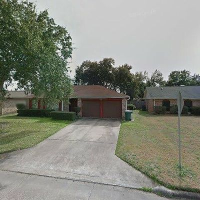 5785 Meadowview Rd, Beaumont, TX 77708