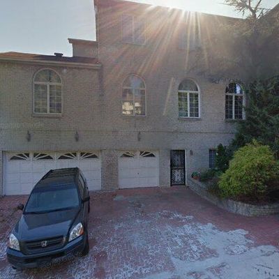 58 Cedarcliff Rd, Staten Island, NY 10301