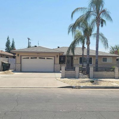 785 E Sierra Ave, Fresno, CA 93710