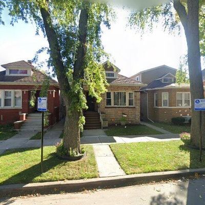 7923 S Paxton Ave, Chicago, IL 60617