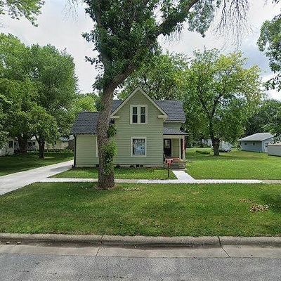 806 Weare St, Woodbine, IA 51579