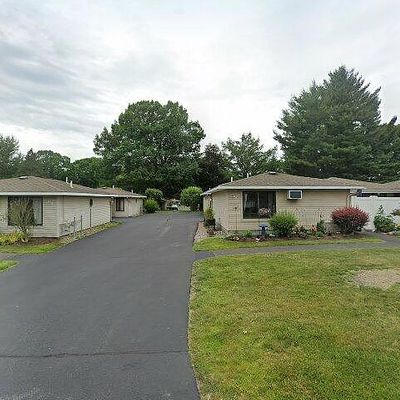 82 Yorkshire Dr, East Greenbush, NY 12061