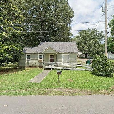 827 Camden St, Jackson, TN 38301