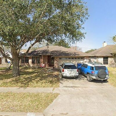 7037 Fruitwood Dr, Corpus Christi, TX 78413