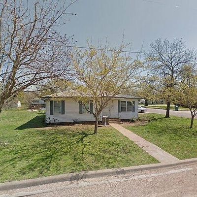 710 W 10 Th St, Mcgregor, TX 76657