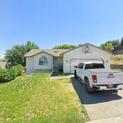 731 S 4 Th St, Selah, WA 98942