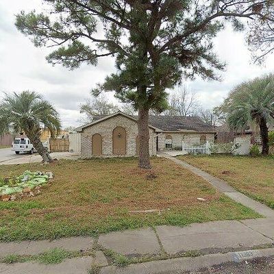 11303 Hazen St, Houston, TX 77072