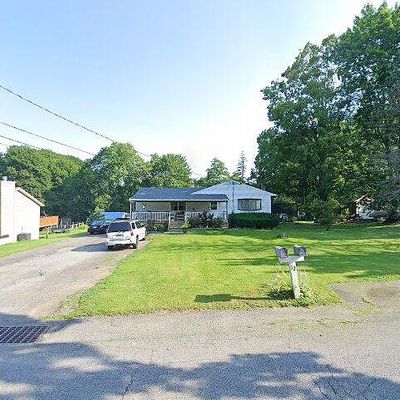 12 Kent Rd, Hopewell Junction, NY 12533