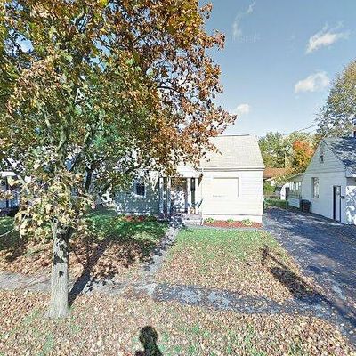 120 Hoover Dr, Syracuse, NY 13205