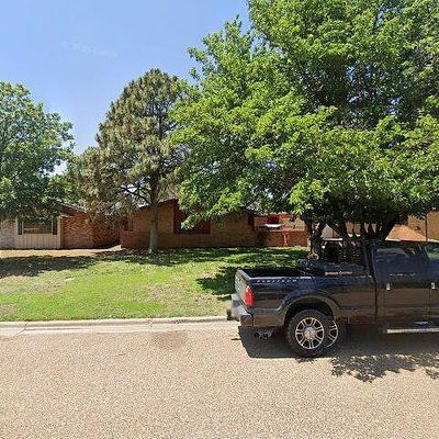 1311 Holliday St, Plainview, TX 79072