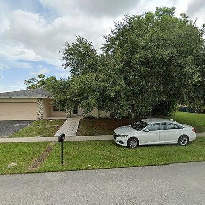 16653 Golfview Dr, Weston, FL 33326