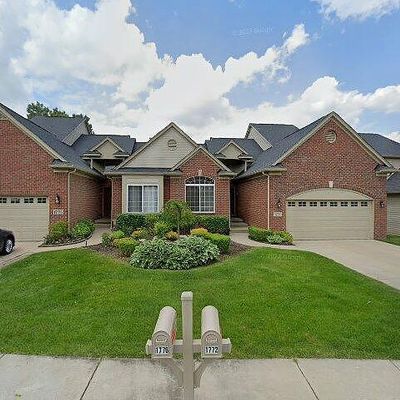 1776 Pine Forest Dr, Commerce Township, MI 48390